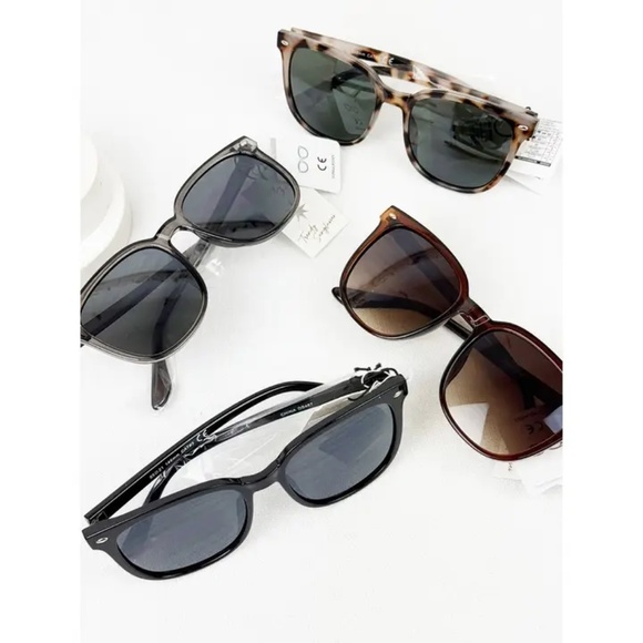 Sunglasses - Picture 1 of 1